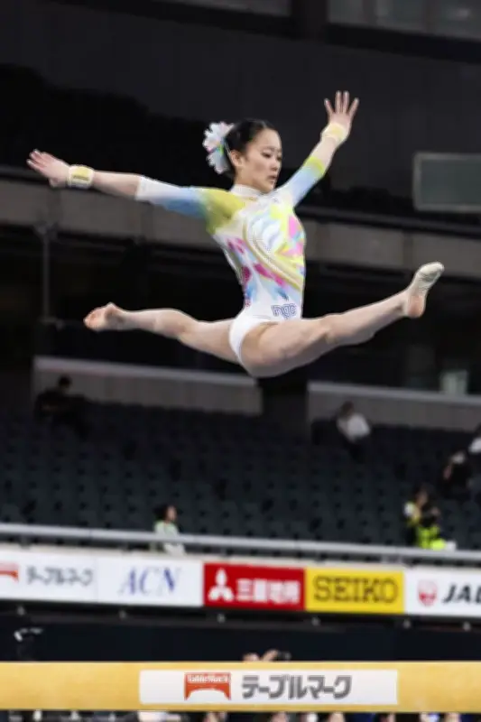 体操NHK杯女子個人総合1回目、15歳西山実沙が首位堅持 杉原愛子は3位に浮上