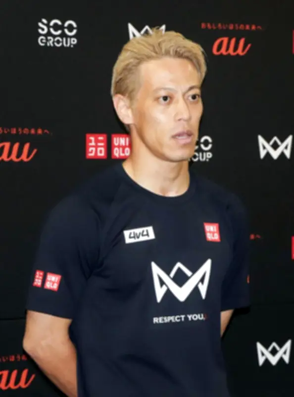 本田圭佑、長友佑都のW杯5大会連続選出に「刺激よりも尊敬」と賛辞