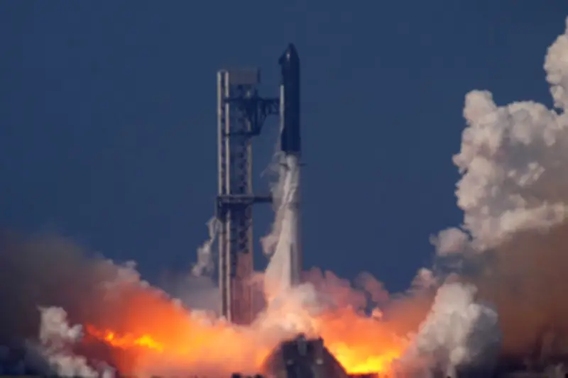 スペースX、改良版スターシップを打ち上げ 12回目の無人飛行試験