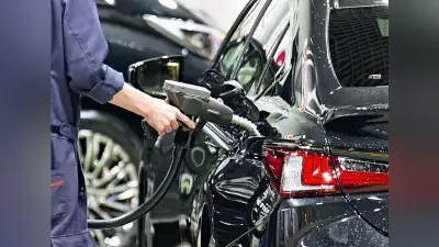 ガソリン補助金月4000億円、与野党から引き下げ検討求める声 高市首相は効果強調