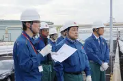 ナフサ生産、100％水準に回復へ　経産相、鹿児島の備蓄基地を視察