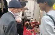 代々木公園で25年暮らしたホームレス男性の死　多くの人に悼まれた「絵描き」の人生