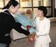 埼玉・蓮田市長選、現職の山口京子氏が僅差で再選 投票率40.28％