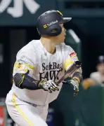 ソフトバンクが4連勝、近藤の適時打と栗原の16号2ランで広島に快勝