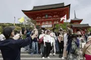 訪日客が7都道府県に集中、上位100地点の72を占める 25県はゼロ