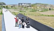 東日本大震災と原発事故の犠牲者追悼、復興祈念公園が開園