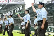 夏の甲子園へ女性審判員が講習会で技術磨く、軟式交流試合も実施