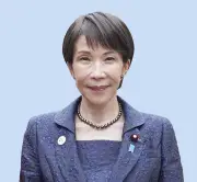 首相、総裁選の中傷否定 文春報道に「職員に確認」