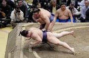 藤凌駕、痛めた左足で奮闘し学生横綱破る　初優勝へ望みつなぐ