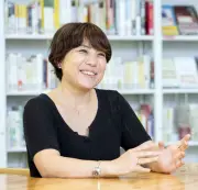 モデルの人類学者・磯野真穂さん、カンヌで涙「原作の魂を映画に」