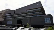 八代市新庁舎汚職、市議起訴で自民市議団長「ショッキング」