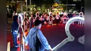 光のアートパークが新宿中央公園で開催、幻想的な作品が夜空を彩る