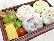 小学生考案「いわきFCわくわくおにぎり弁当」が商品化、スタジアムで限定販売