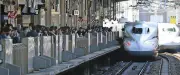 GW後半初日、JR名古屋駅は超満員 真っすぐ進めないほどの混雑