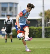 船橋市立船橋高出身の鈴木唯人、初のW杯代表選出「思い背負って戦う」