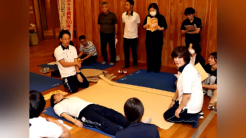 日本赤十字社、講習事業100周年記念イベント 救急法学ぶ参加者「体験で身についた」