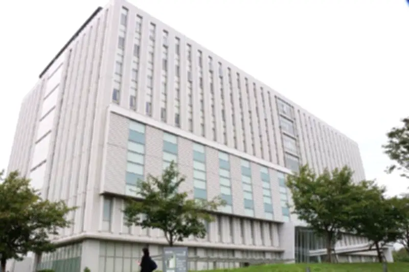 多摩の10代少女監禁事件、両親と兄3人を起訴 逮捕監禁致傷罪