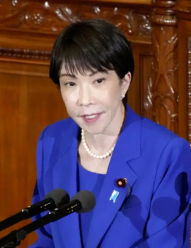 政府、ガソリン補助金縮小へ 首相「支援の在り方検討」 2026年度補正予算案審議入り