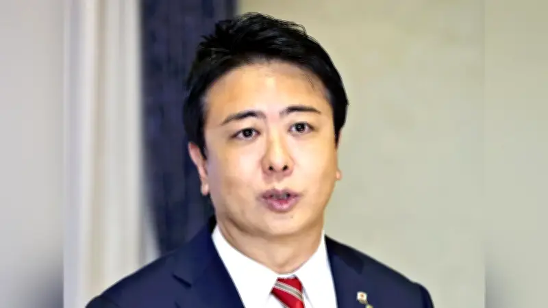 福岡市長の所得2331万円、市議平均1469万円 2025年資産公開