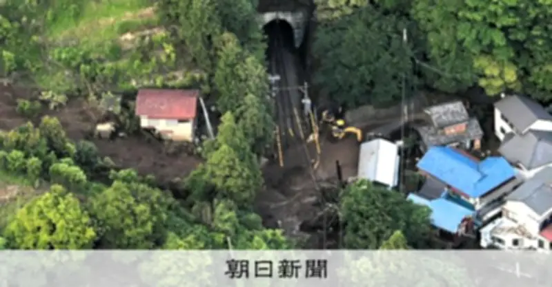 台風6号で伊豆急行線路に土砂流入、復旧数日か 5世帯避難指示