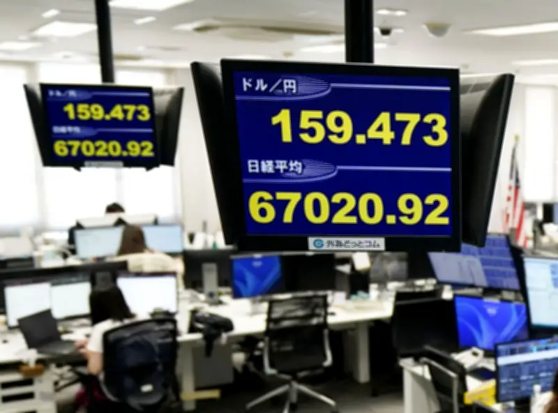 東証、初の6万7000円突破 連日の最高値更新