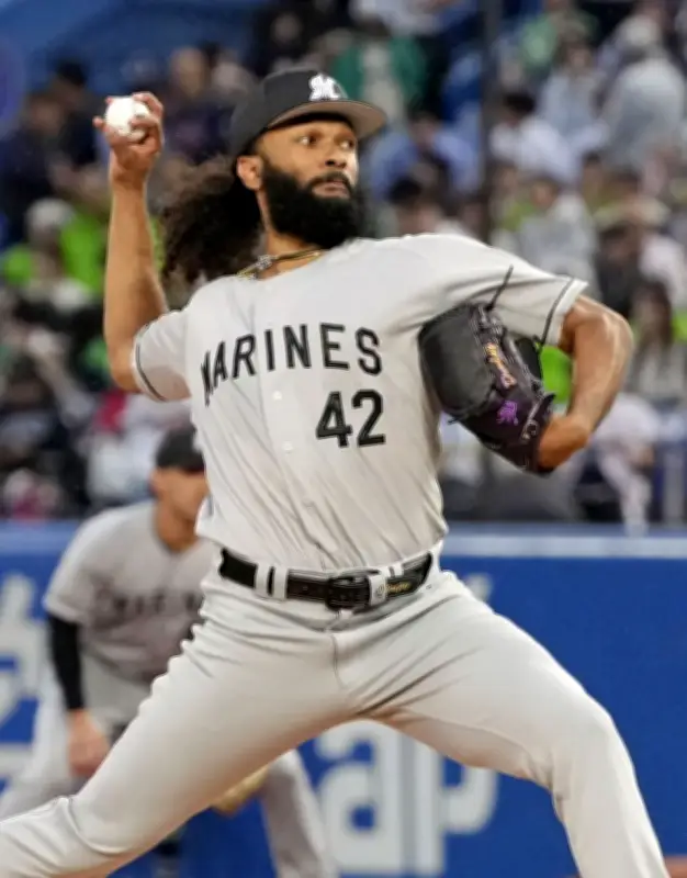 ロッテ・ジャクソンが7回無失点で3勝目、ヤクルトは連勝ストップ