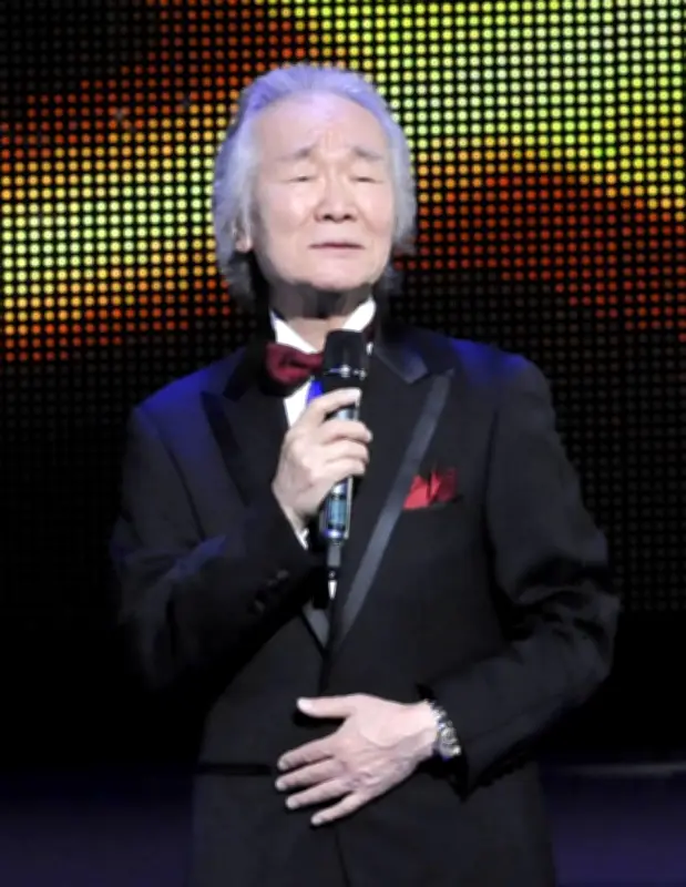 歌手の菅原洋一さん死去、92歳 「今日でお別れ」などヒット曲