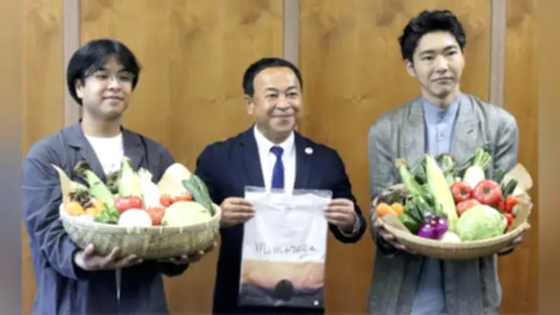 映画「メモリィズ」主演・柄本佑さん、坂西監督が大分・竹田市に感謝 撮影協力に笑顔