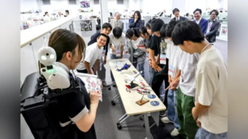 読売新聞、分身ロボット「オリヒメ」導入 障害ある社員が遠隔操作で会社見学をガイド