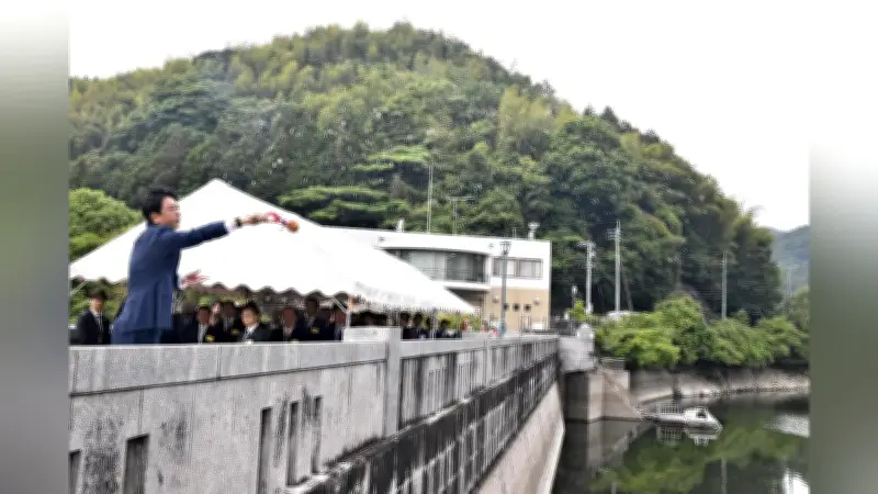 福岡・曲渕ダムで水源祭、節水呼びかけ 貯水率前年比半減