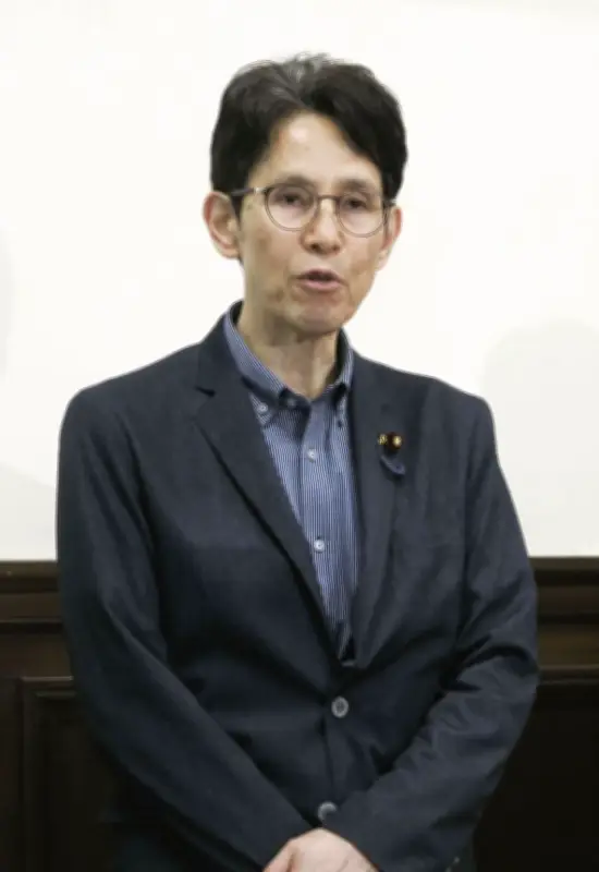 日本国旗損壊罪法案、３党が慎重対応確認　中立公が立法事実疑問視