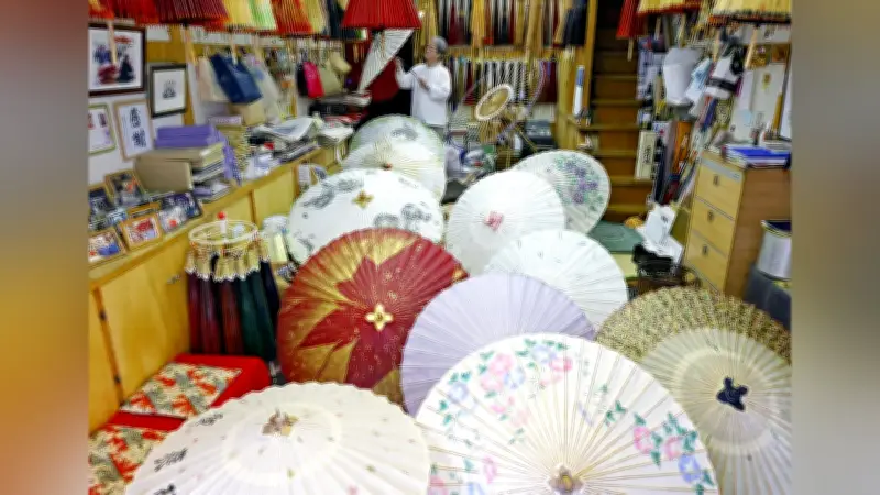 梅雨前に「金沢和傘」製作ピーク　丈夫さが特徴