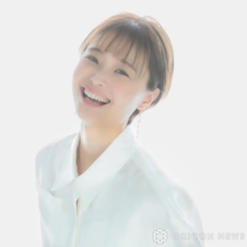 元フジ渡邊渚、逆光プールショット公開「空と繋がっているように見えて、飛び込みたくなる」