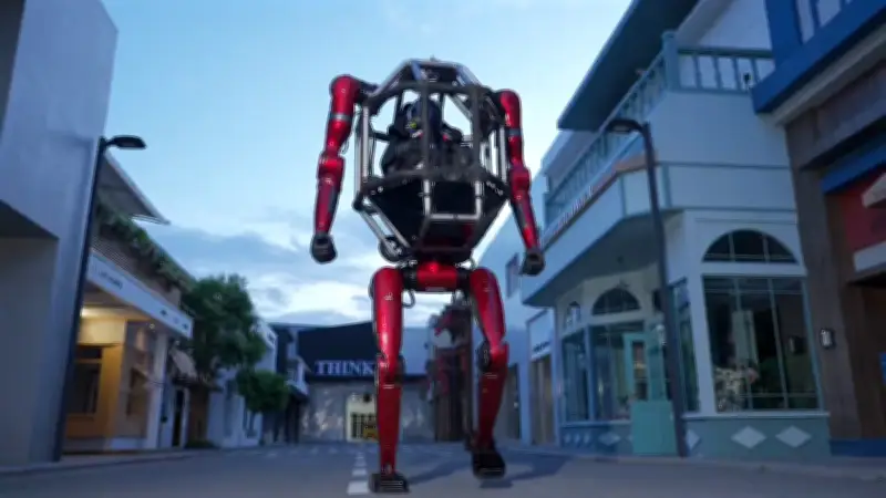 中国ユニツリー、人が乗れる変形ロボット「GD01」公開　価格は65万円