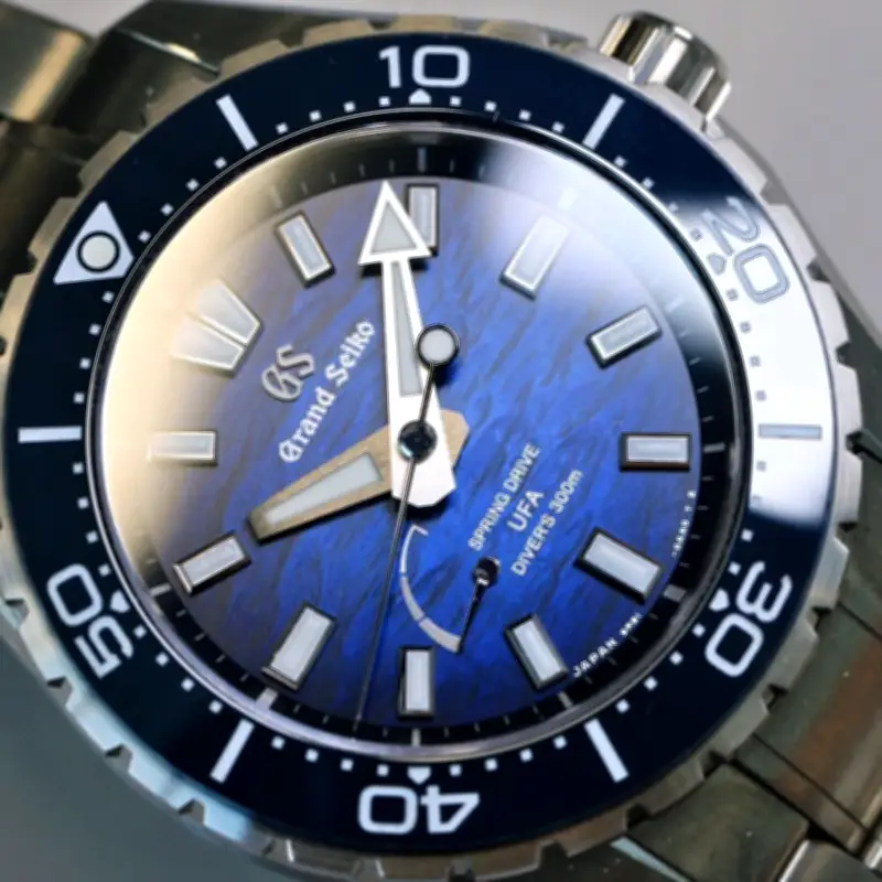 グランドセイコー新作「Ushio 300 Diver」潮の流れをダイヤルに表現