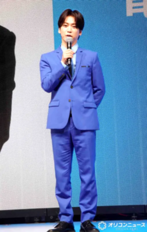 亀梨和也40歳、大人の階段をのぼる！甘いささやきボイスに照れ笑い