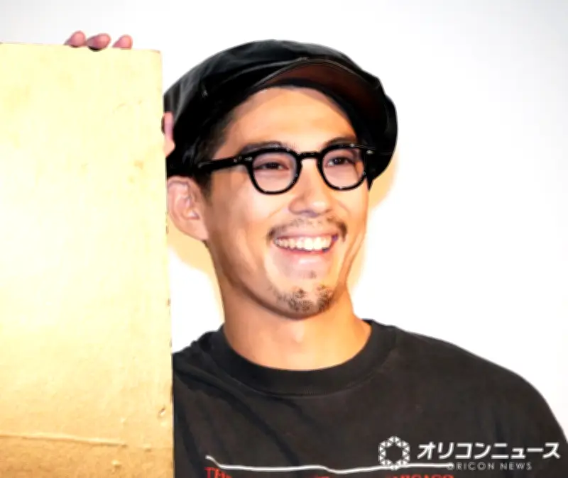 賀来賢人、久々のマニュアル車でエンスト連発 映画舞台挨拶で観客の質問に即答