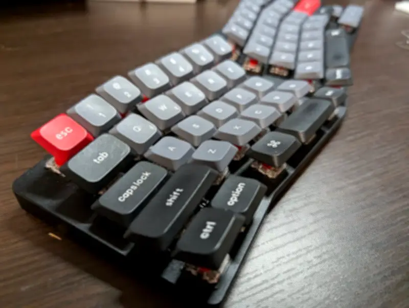 普通のキーボードをエルゴノミクスに変える「MX Tilter Kit」を買ってみた