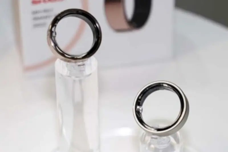 シャープ初のスマートリング「からだメイトRing」、SOXAI技術搭載で睡眠や活動量を高精度計測