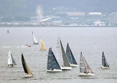 第40回エリカカップヨットレース、三河湾で45艇が熱戦繰り広げる