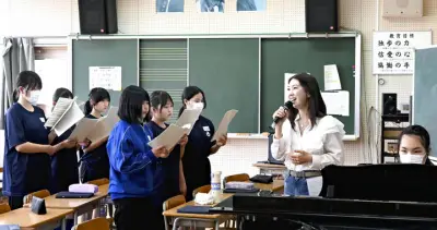 福島県の小学生がAIロボットでプログラミング学習体験