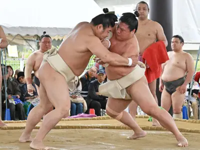 若隆景と若元春が兄弟対決、福島で激しいぶつかり合い