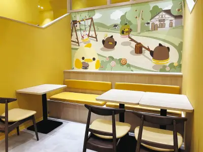 愛知・JR名古屋駅に「ぴよりんvillage」カフェ&物販が6月15日オープン、限定グッズも