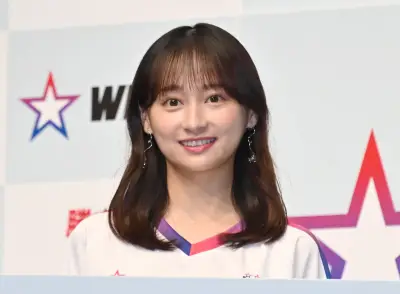 影山優佳、長谷川唯＆清水梨紗との豪華3ショットにファン歓喜「お姉さん史上最大のスケール感」