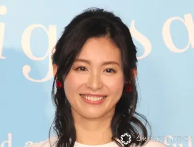 本仮屋ユイカ、妹リイナの第3子出産を報告 姪っ子抱っこ笑顔ショット
