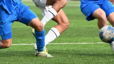 長友佑都、W杯メンバー選出の納得理由　ベテランに求められる役割とは