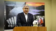 宮崎知事が初当選から1年、独自色ある政策への期待高まる
