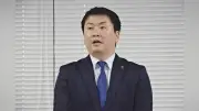伊賀市長、女性市議とアパートで10回面会も不倫否定 続投表明
