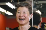 女子ボクシング殿堂入りの藤岡奈穂子さん、女子向け格闘技アカデミー設立へ