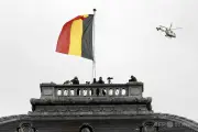 米国、対中国半導体規制の同盟国への拡大を検討 日本・オランダも対象に
